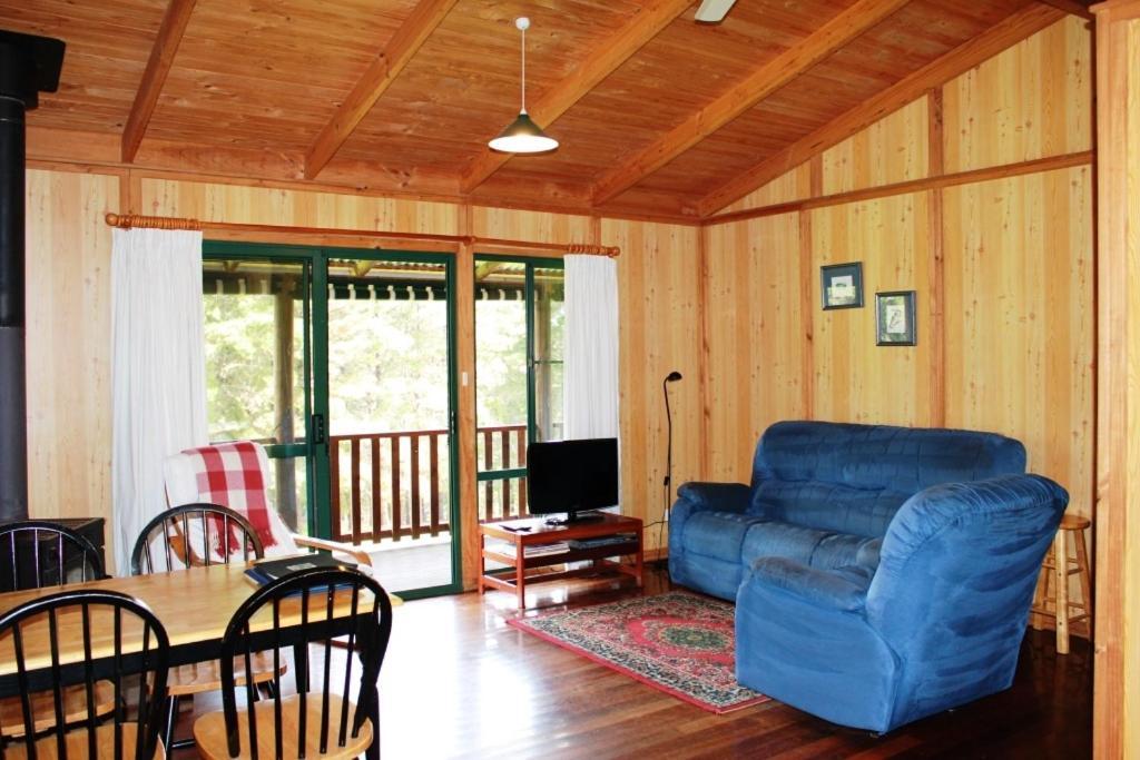 Hawke Brook Chalets Pemberton Oda fotoğraf